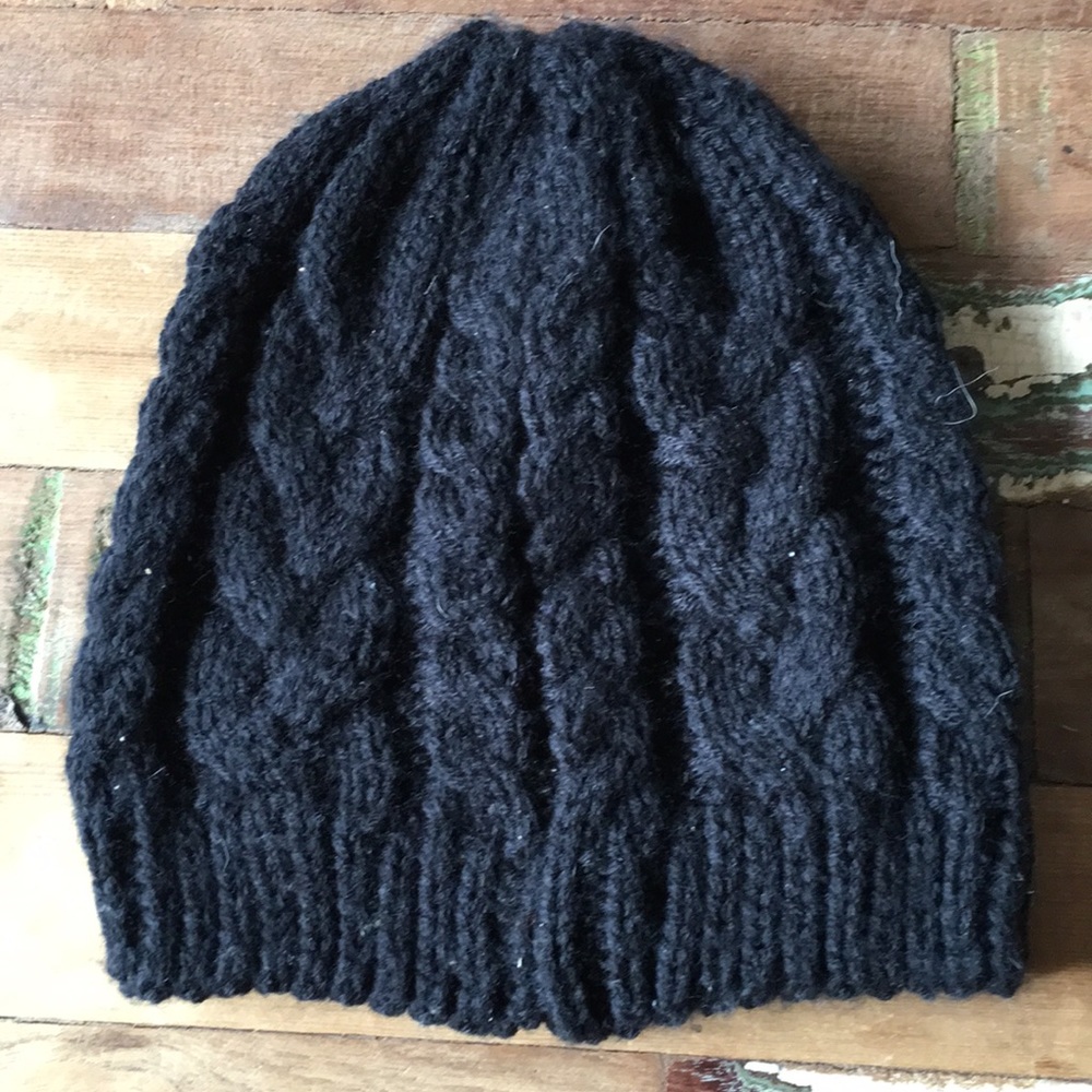 Black Cable Knit Women’s Beanie
